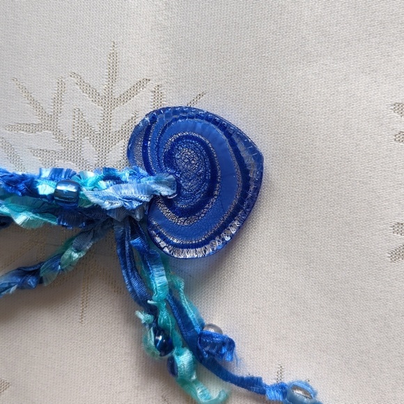 Blue glass Heart Necklace - Picture 5 of 9